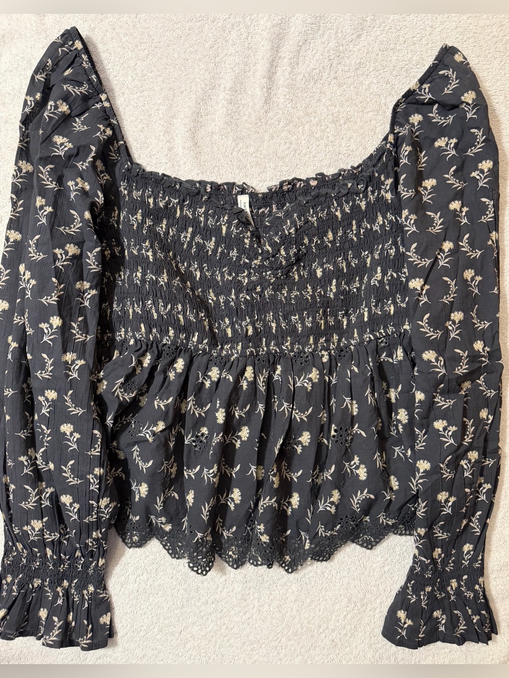 NWT American Eagle Outfitters Floral Smocked Square Neck Crop Top Eyelet Hem